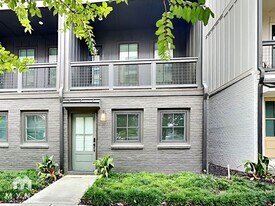 1241 Cushenberry Ln in Atlanta, GA - Building Photo