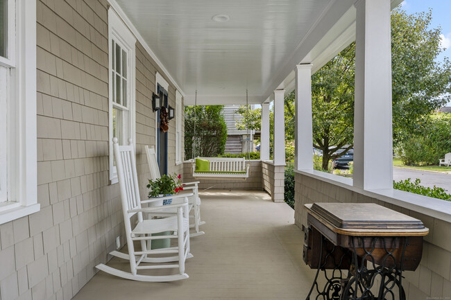 8 Park Ln in Norwalk, CT - Building Photo - Building Photo