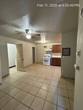 32606 Rd 124 in Visalia, CA - Building Photo - Building Photo