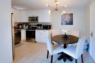 83 Nicholas Rd in Framingham, MA - Building Photo - Building Photo