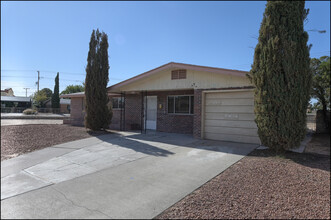 3101 Kirkcaldy St in El Paso, TX - Building Photo - Building Photo