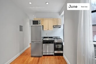 715 E 5th St in New York, NY - Building Photo - Building Photo