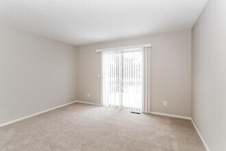 2980 Blue Moon Dr in Columbus, OH - Building Photo - Building Photo