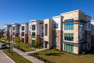 The Ovilla in Red Oak, TX - Foto de edificio - Building Photo