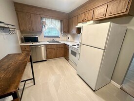 100 Summer St in Watertown, MA - Building Photo