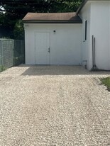 1824 NW 49th St in Miami, FL - Building Photo