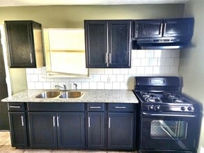 3117 Christie St in Houston, TX - Building Photo - Building Photo