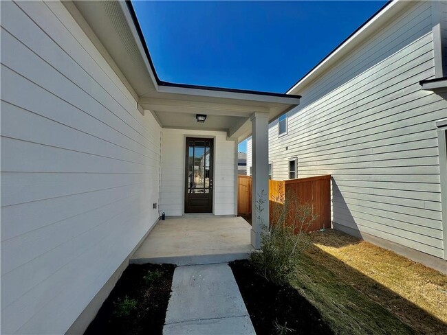 161 Fluttermill Loop in Liberty Hill, TX - Building Photo - Building Photo