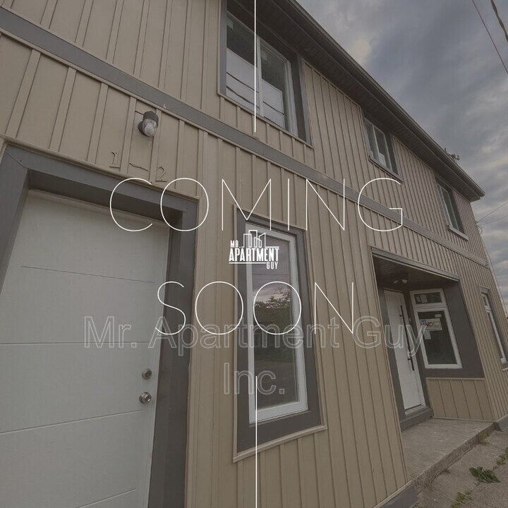 45 St Paul St W in St Catharines, ON - Building Photo