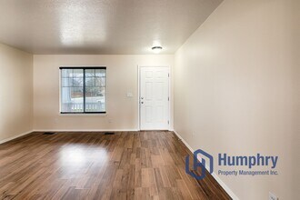 862 E Stormy Dr in Meridian, ID - Foto de edificio - Building Photo