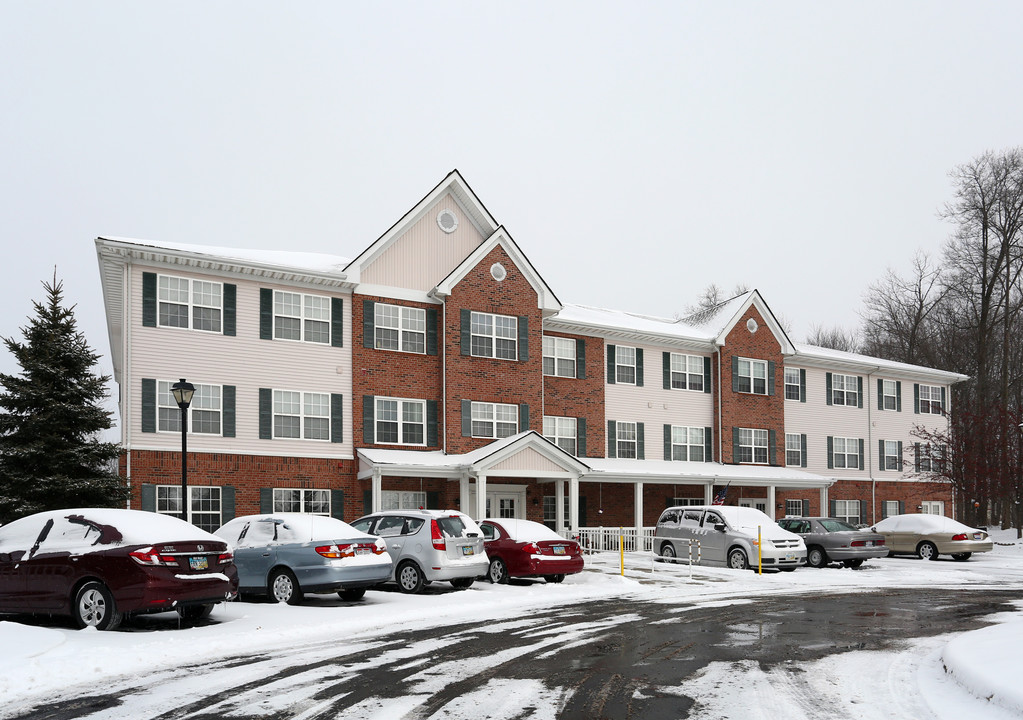 White Oak Village in Wadsworth, OH - Building Photo