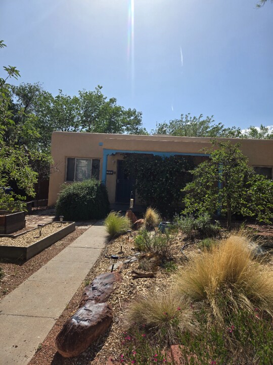 1125 Lafayette Dr NE in Albuquerque, NM - Building Photo