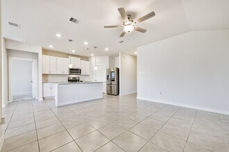 10406 Hermann Trace in Texas City, TX - Building Photo - Building Photo