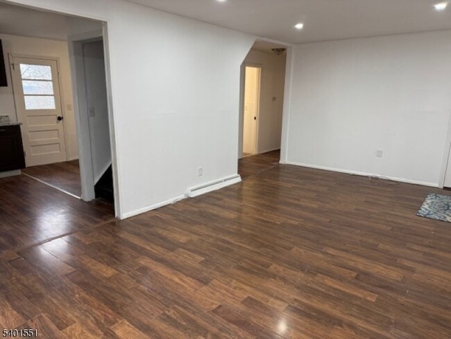 59 Lakeview Dr in Wantage, NJ - Foto de edificio - Building Photo