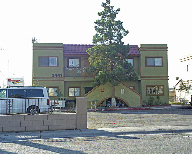 B&g One in North Las Vegas, NV - Building Photo - Building Photo