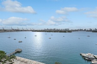 910 West Ave, Unit 0631 in Miami Beach, FL - Building Photo