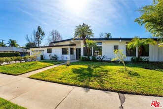 22422 Miranda St in Los Angeles, CA - Building Photo - Building Photo