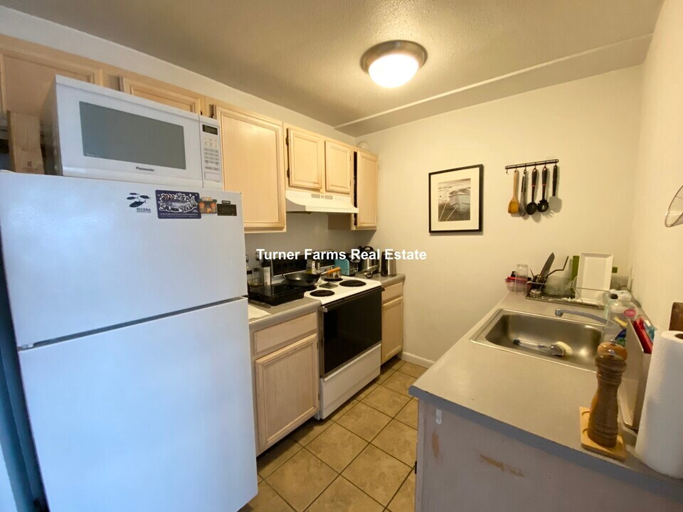 68 Day St, Unit 2 in Boston, MA - Building Photo