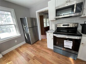 7 Bonnie Brae Ave in Granite Springs, NY - Building Photo