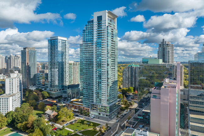 South Building in Toronto, ON - Building Photo - Building Photo