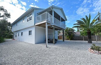 4424 Pine Lake Rd in Bonita Springs, FL - Building Photo - Building Photo