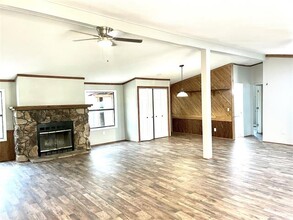 1806 FM 2123 in Paradise, TX - Building Photo - Building Photo