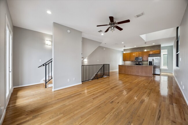 property at 802 Waverly St