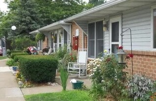 201 Rye Beach Rd in Huron, OH - Building Photo