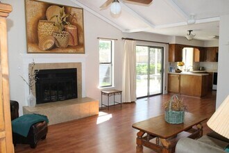 1008 Matia Ct NE in Albuquerque, NM - Building Photo - Building Photo