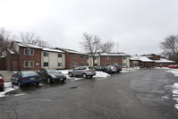 Robert C. Johnston Garden Apartments in South Beloit, IL - Foto de edificio - Building Photo