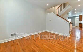 185 Almond Wy in Pittsburgh, PA - Building Photo - Building Photo