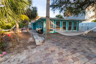 604 Avenida De Mayo in Siesta Key, FL - Building Photo - Other