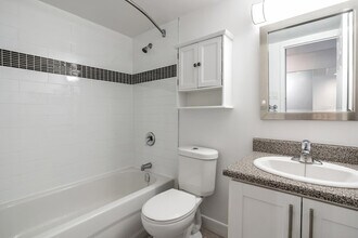 Huntley Apartments in Toronto, ON - Building Photo - Building Photo