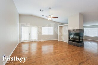 5227 Southern Cypress Ct in North Las Vegas, NV - Foto de edificio - Building Photo