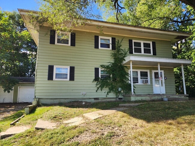 property at 1005 Samantha St