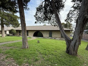 921 Deer Ridge Dr in Waco, TX - Building Photo - Building Photo
