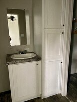 2600 Horn Rd in Bay City, TX - Building Photo