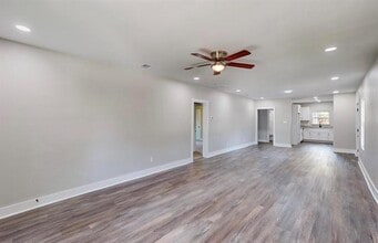 1500 W Collin St in Corsicana, TX - Building Photo - Building Photo