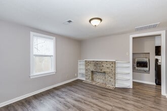 852 N Belmont Pl in Wichita, KS - Building Photo - Building Photo