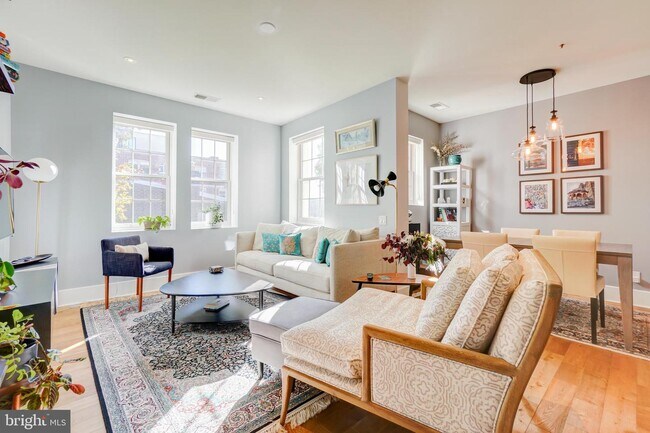 2926 Porter St NW-Unit -302 in Washington, DC - Building Photo - Building Photo