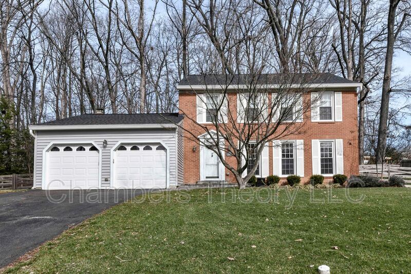 9766 Oleander Ave in Vienna, VA - Building Photo