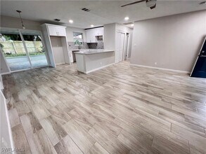 1310 Jeronimo Dr in Naples, FL - Building Photo - Building Photo