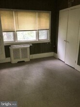 1267 Glassboro Rd in Monroe, NJ - Foto de edificio - Building Photo