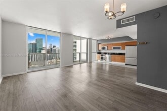 244 Biscayne Blvd, Unit 3507 in Miami, FL - Building Photo - Building Photo