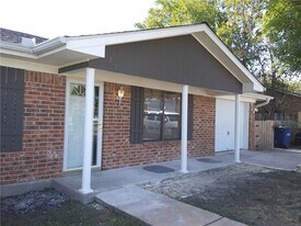 313 Ross St in Hutto, TX - Building Photo