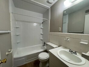 1755 Colonial Hills Dr in Southaven, MS - Building Photo - Building Photo