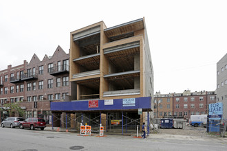 2501 N Milwaukee Ave in Chicago, IL - Building Photo - Building Photo