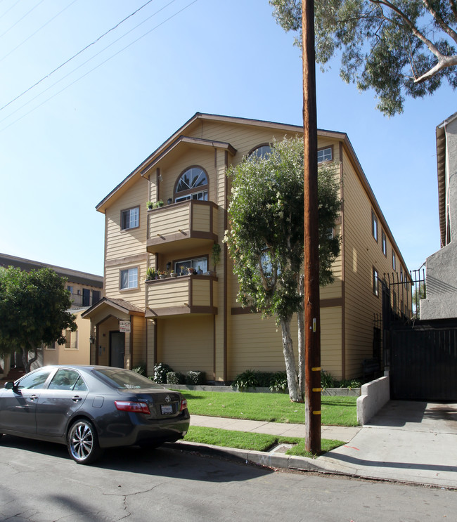 1061 Grand Ave in Long Beach, CA - Building Photo - Building Photo