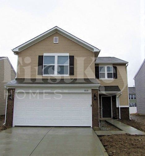 8121 Grove Berry Way in Indianapolis, IN - Building Photo