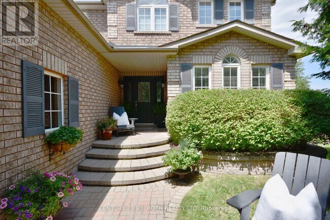 112 Brown Wood Dr in Barrie, ON - Building Photo - Building Photo